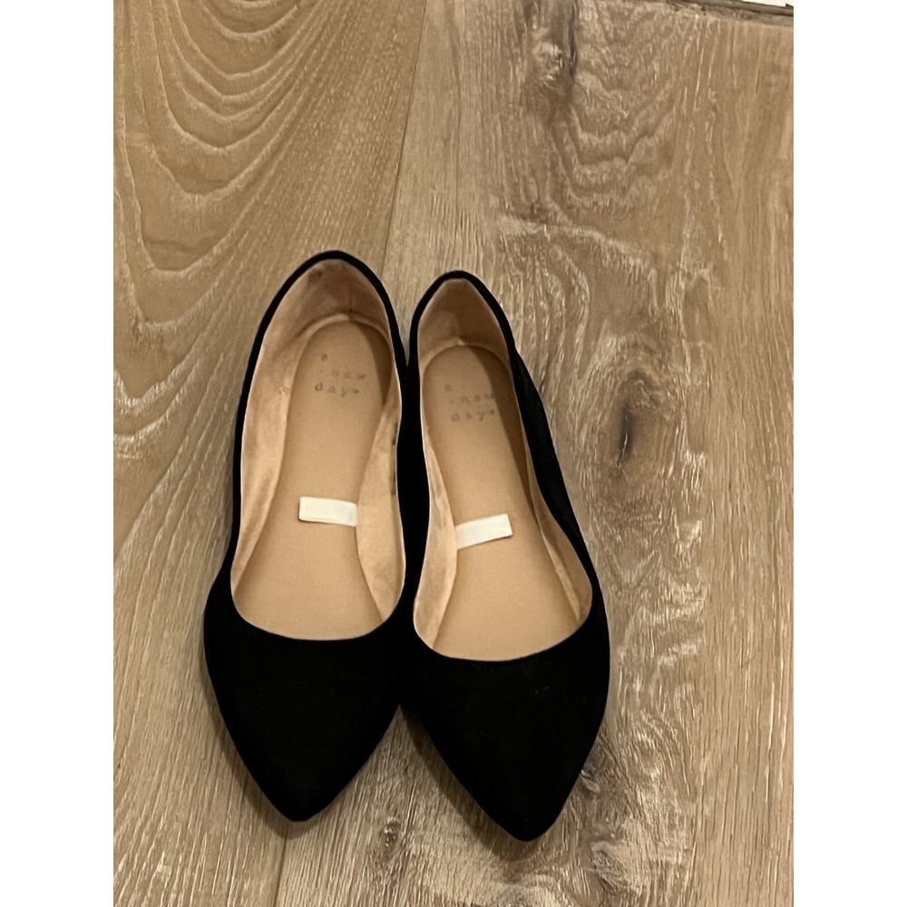 A New Day Womens Black Pointed Toe Flats Textile Slip On Shoes Size 7 - Picture 2 of 8